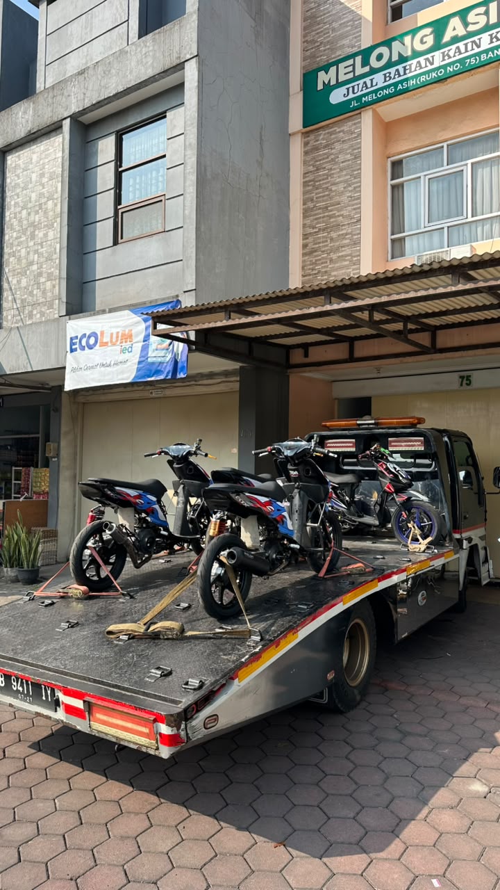 Towing motor balap