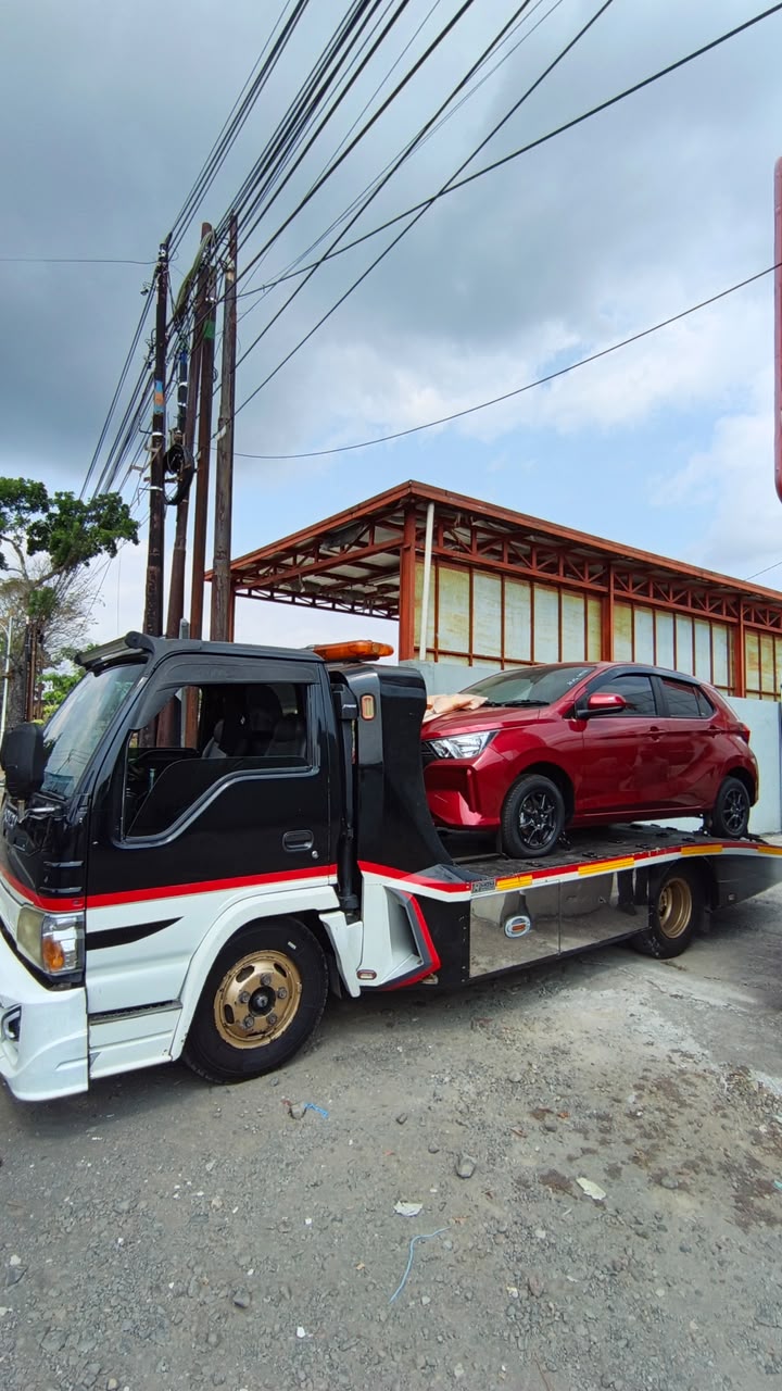 Towing city car Daihatsu Ayla